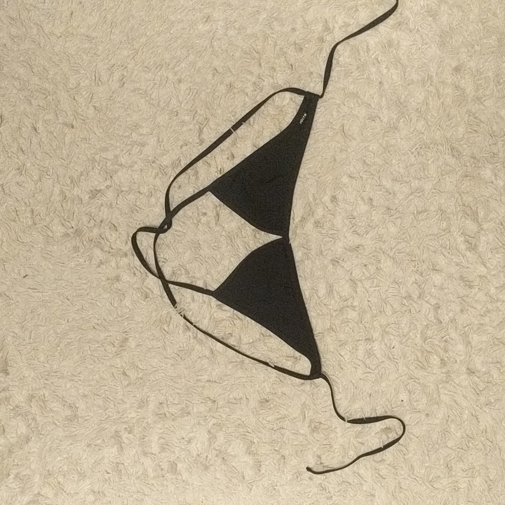 Black Triangle top